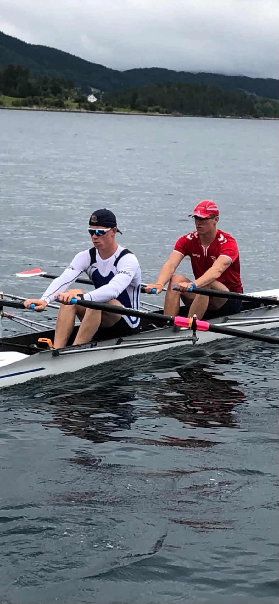 To roere i dobbeltsculler